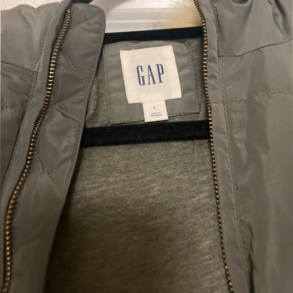 Gap Fur Hooded Vest - Picture 3 of 5